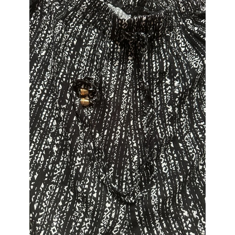 ✨2/$20 NWT City Chic Scoop Print Shorts Black Wht XL Women's Plus Size 22 Beachy - Picture 6 of 15
